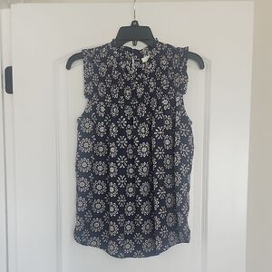 NWT MONDAY FUN Briana Smockef Floral Sleeveless Top - Navy Blue & Cream Small